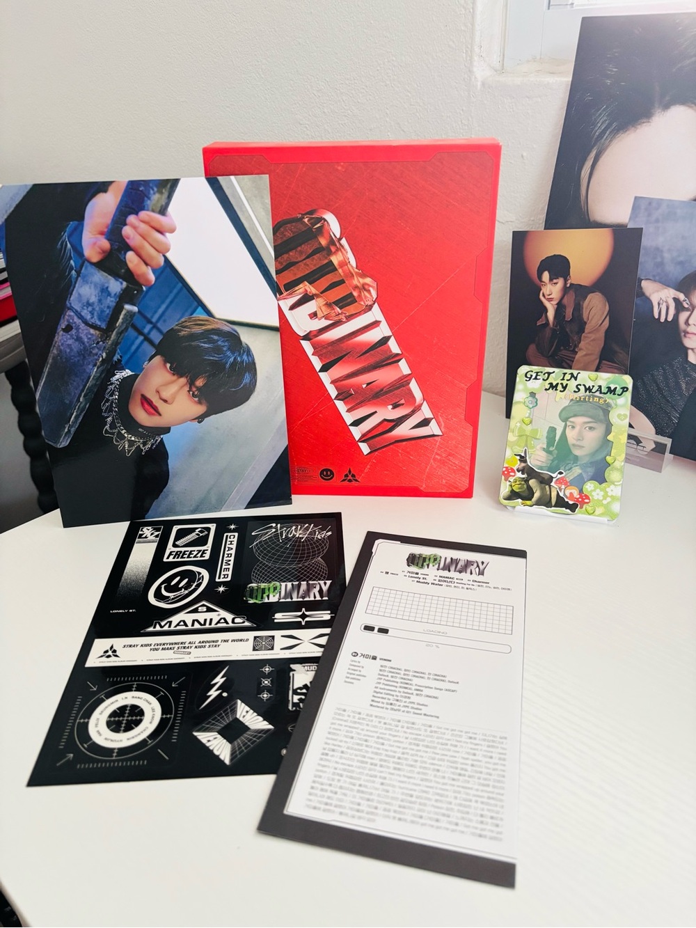 Stray Kids Oddinary Mini Album, Red, K-Pop CD Boxed Set (SEUNGMIN POSTCARD)